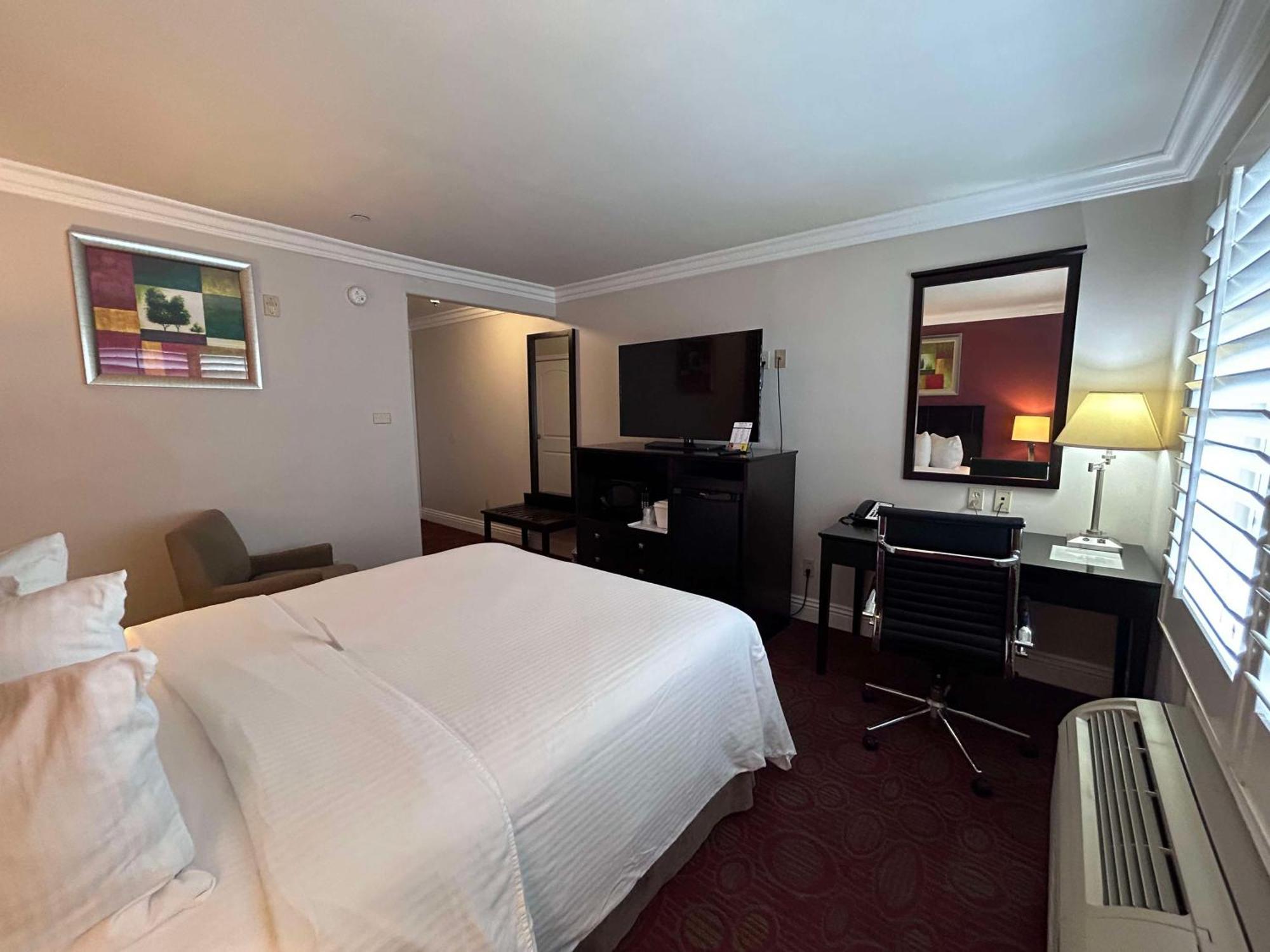 לוס אנג'לס Best Western Burbank Airport Inn מראה חיצוני תמונה